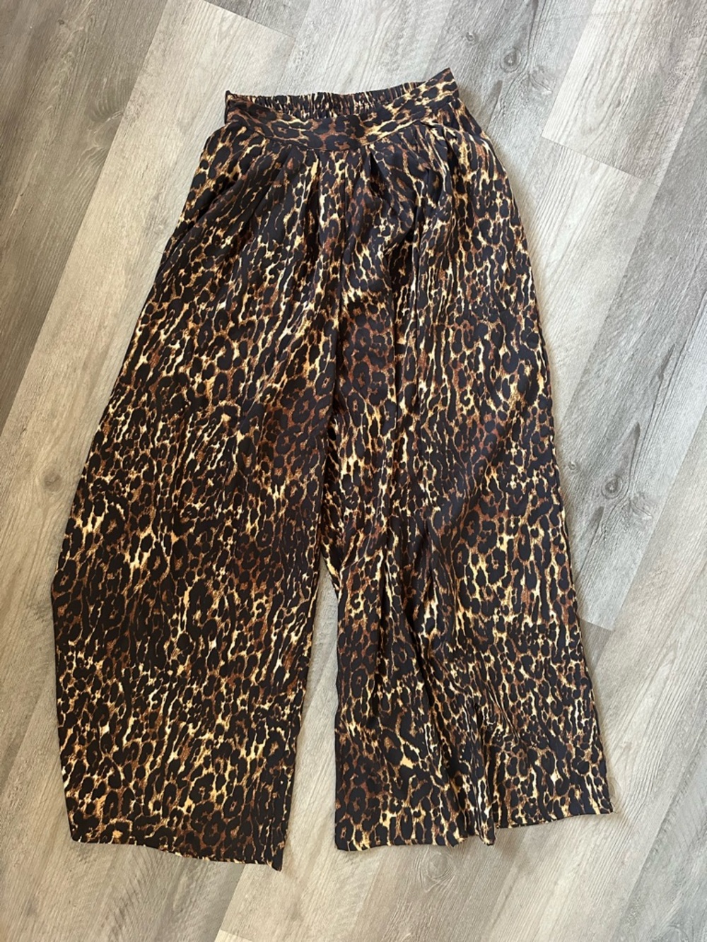 🌻 Leopard Print High Waist Flowy Wide Leg Pants 🌻